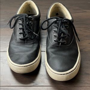 Sperry lace-up black leather boat shoes